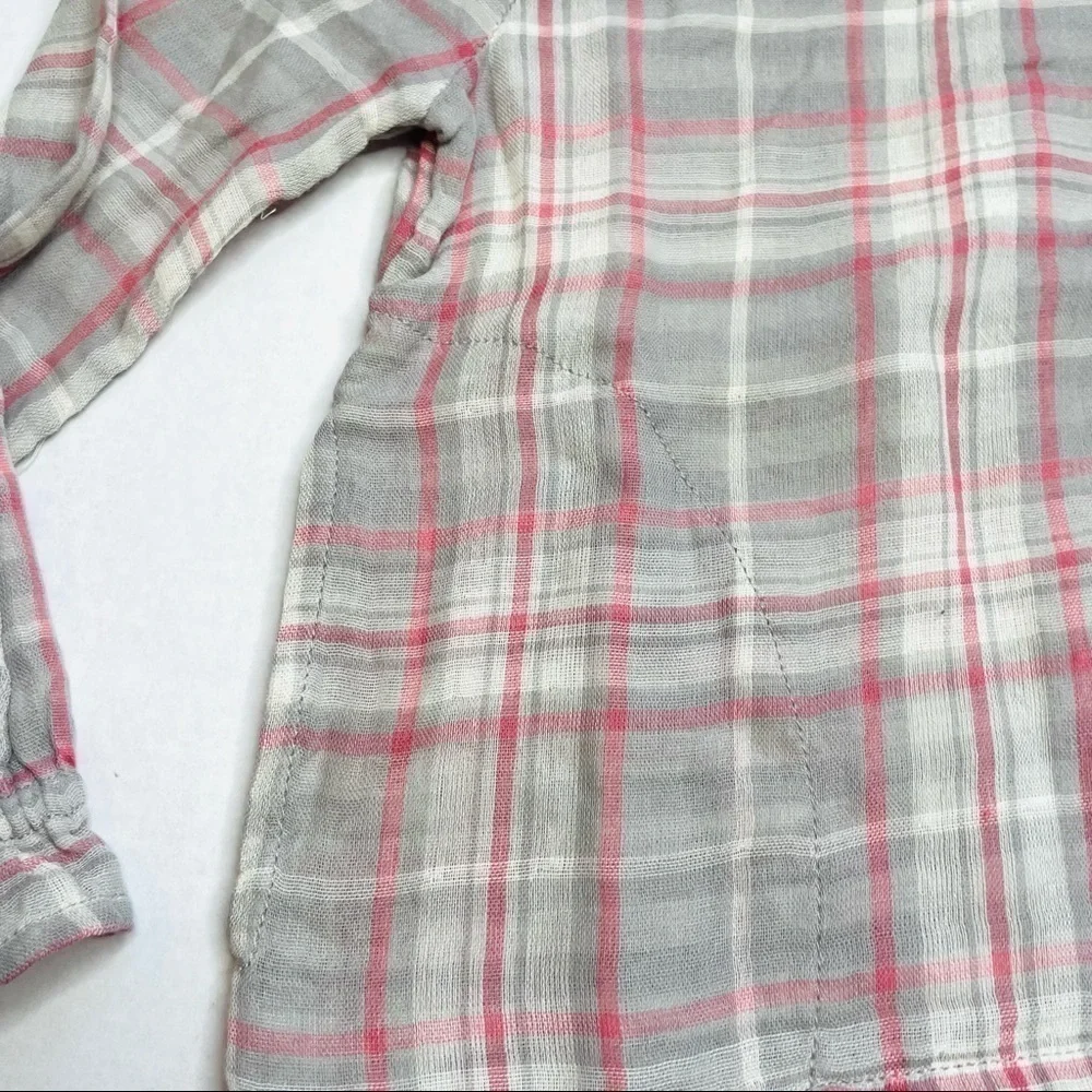 HARPER Canyon NWT Grey & Pink Plaid Ruffle Sleeve Keyhole Blouse